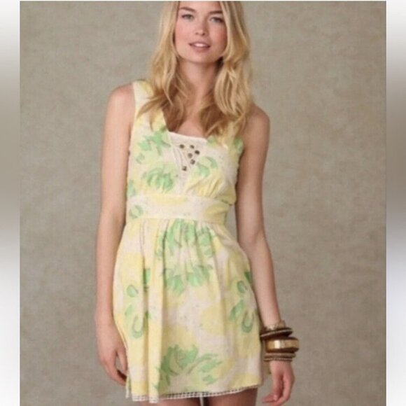 Free People Dresses & Skirts - Free People Yellow Green Floral Sleeveless Mini Cotton Sundress Women’s Size 8